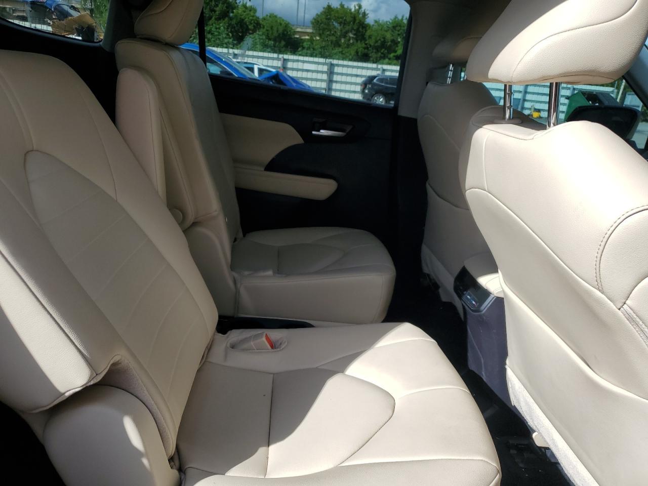 2024 TOYOTA HIGHLANDER