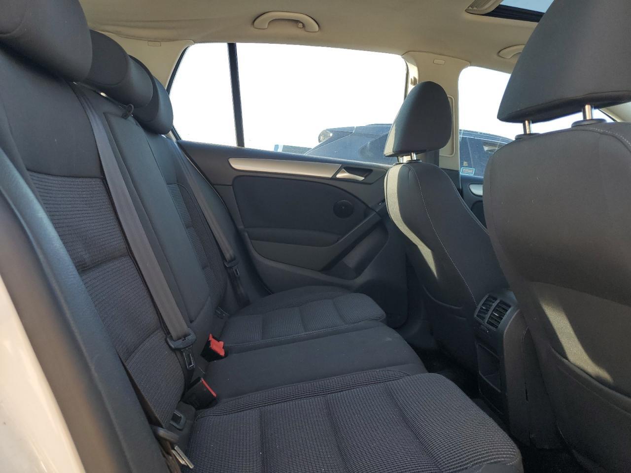 2013 VOLKSWAGEN GOLF