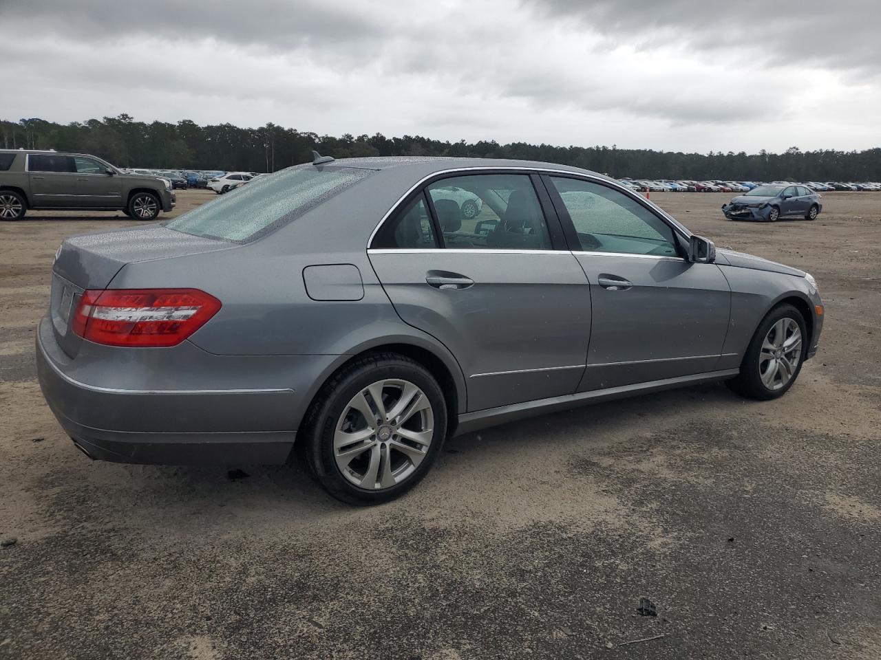 2010 MERCEDES-BENZ E-Class