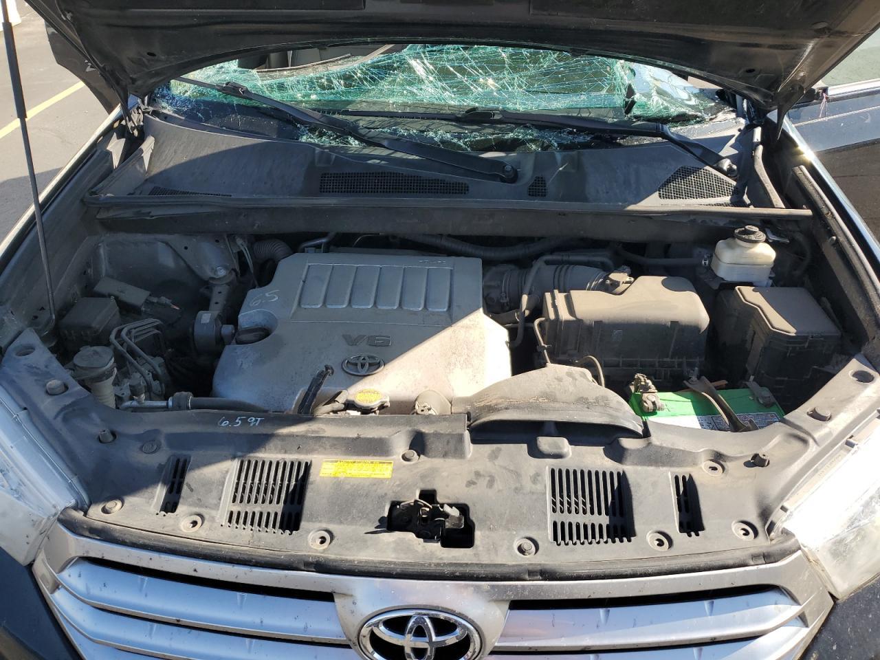 2012 TOYOTA HIGHLANDER