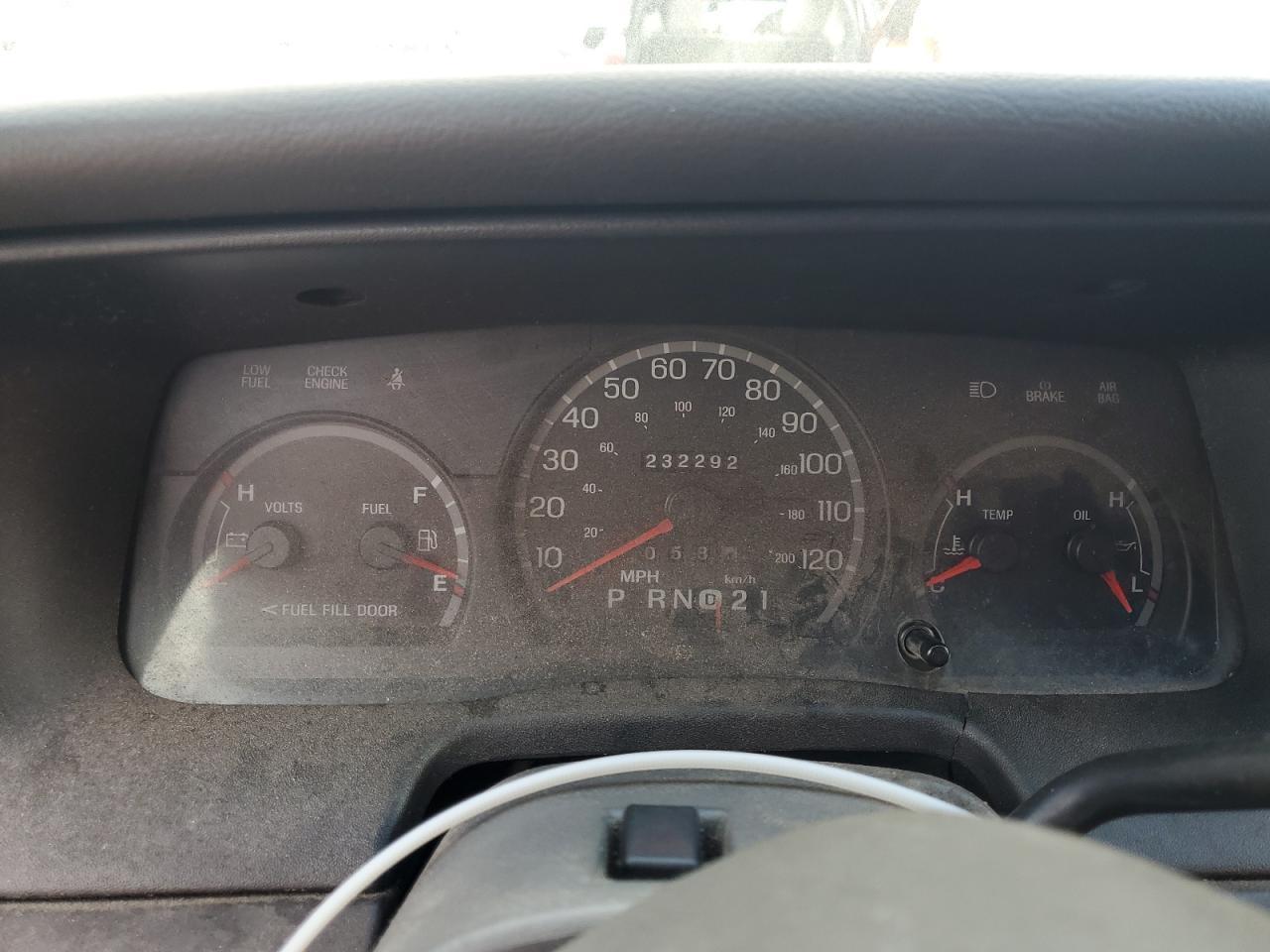 2003 FORD Crown Victoria