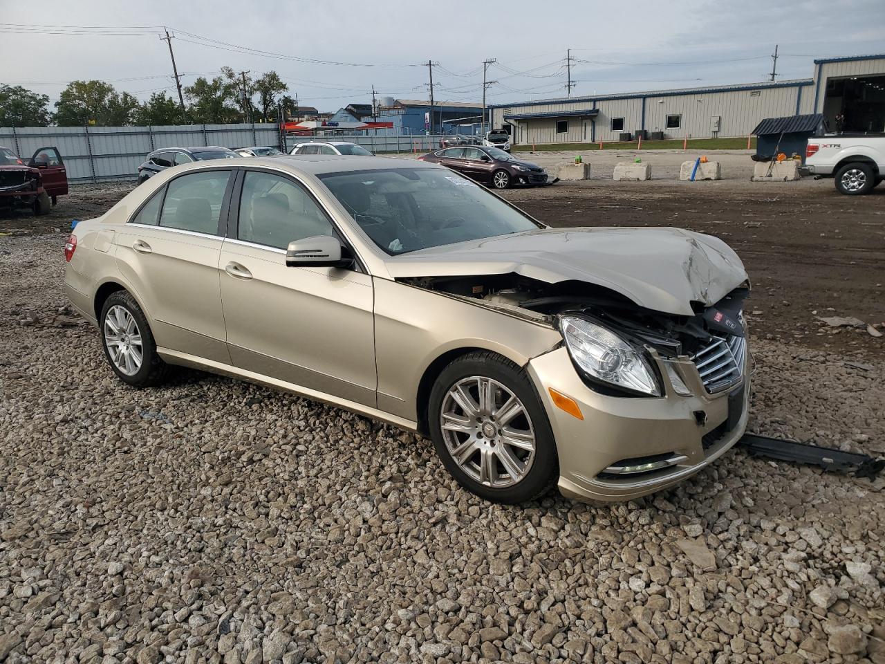 2013 MERCEDES-BENZ E-Class