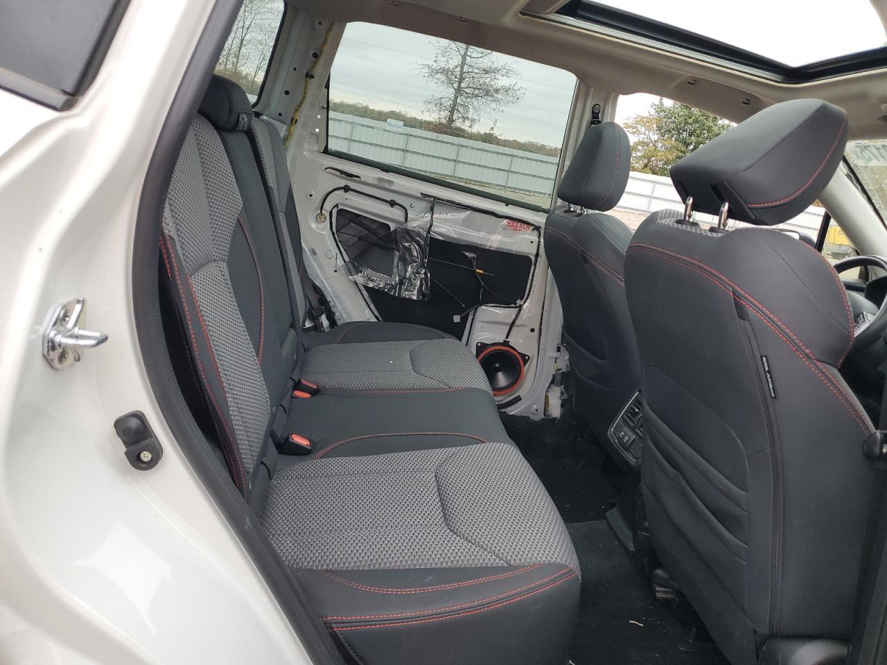 2023 SUBARU FORESTER