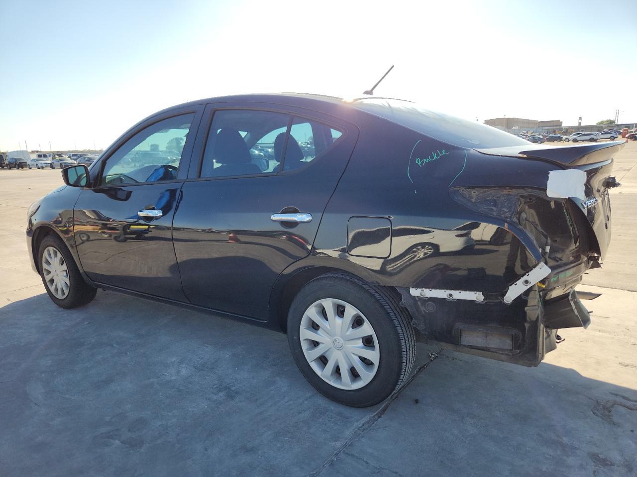 2018 NISSAN VERSA