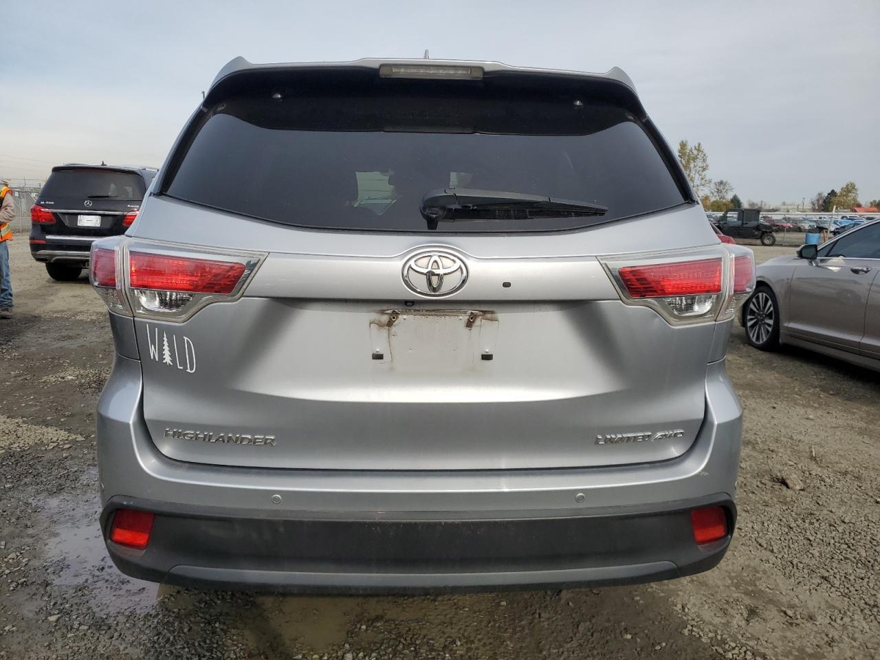 2015 TOYOTA HIGHLANDER