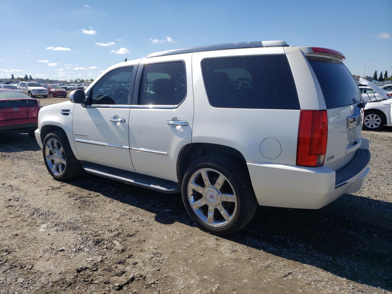 2011 CADILLAC ESCALADE