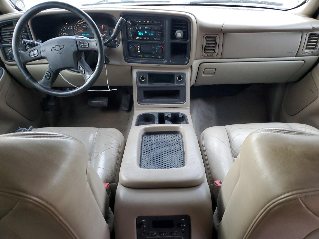 2004 CHEVROLET Suburban