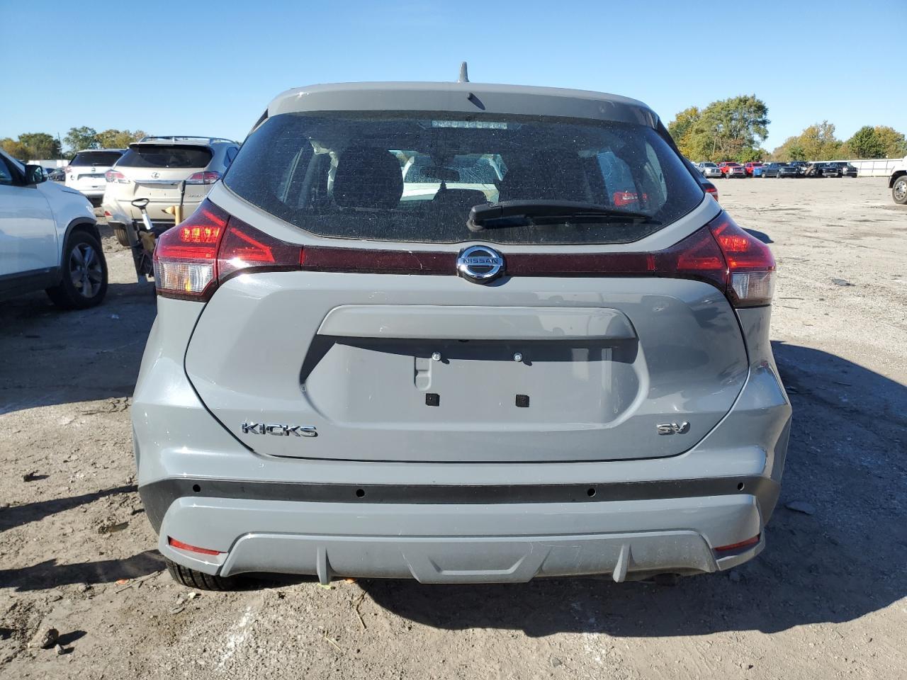 2021 NISSAN KICKS