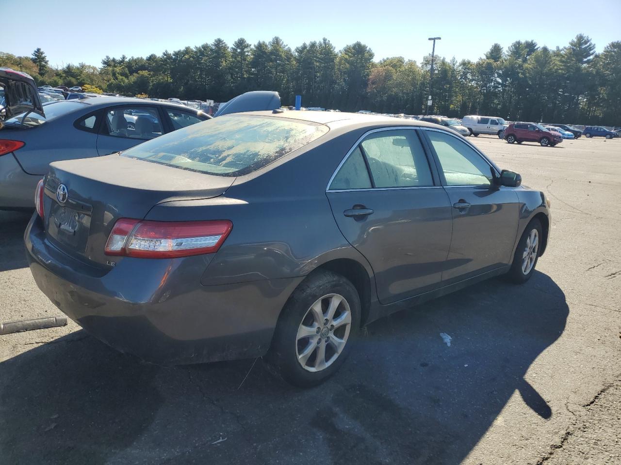 2011 TOYOTA CAMRY