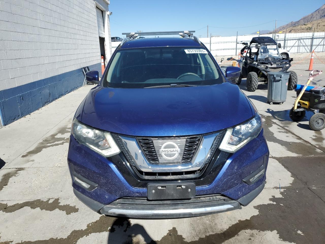 2017 NISSAN ROGUE