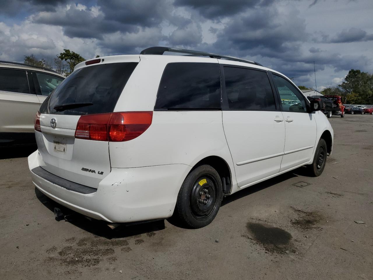 2004 TOYOTA SIENNA
