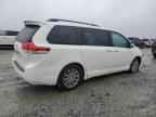 2011 TOYOTA SIENNA