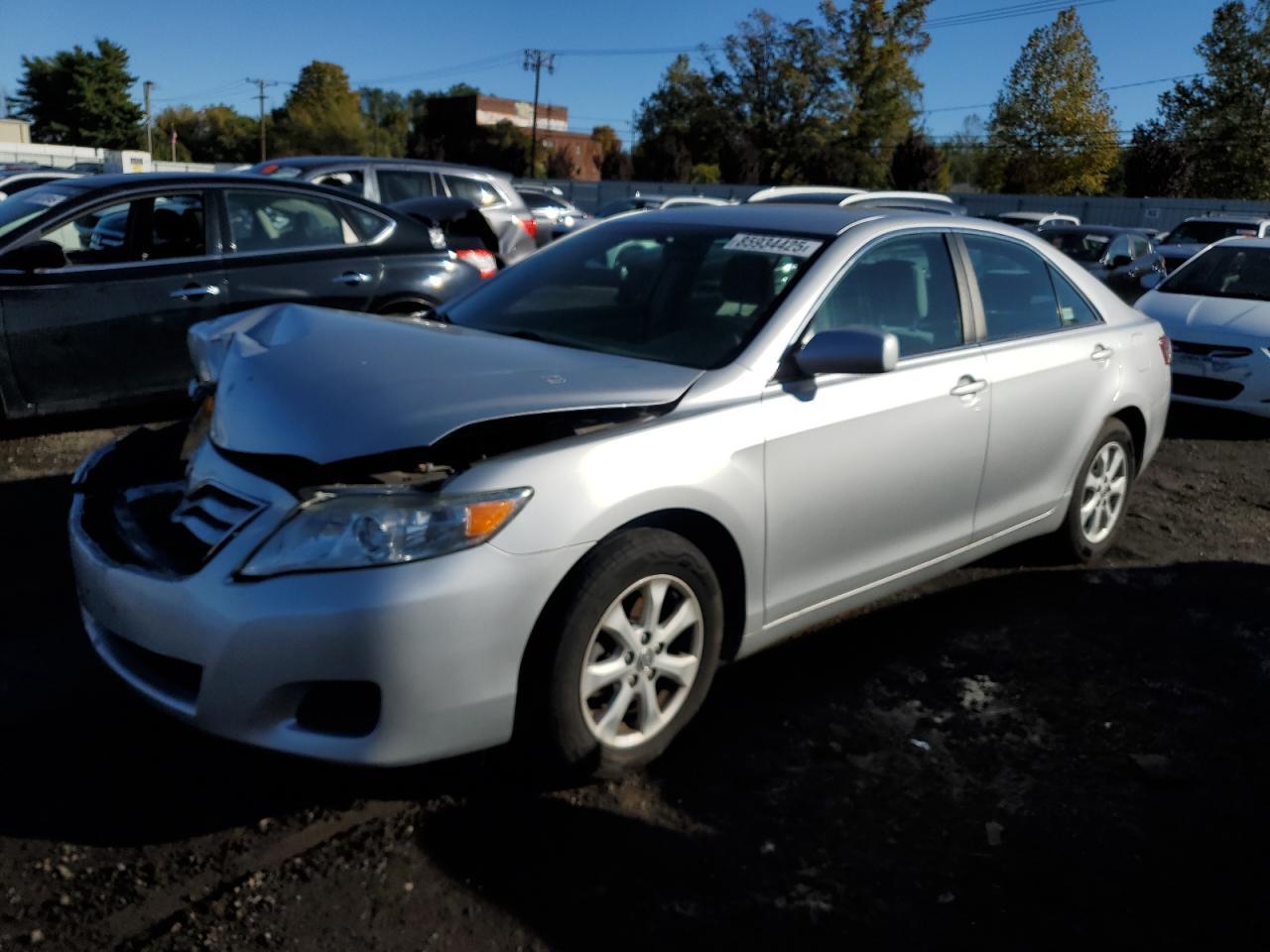 2011 TOYOTA CAMRY
