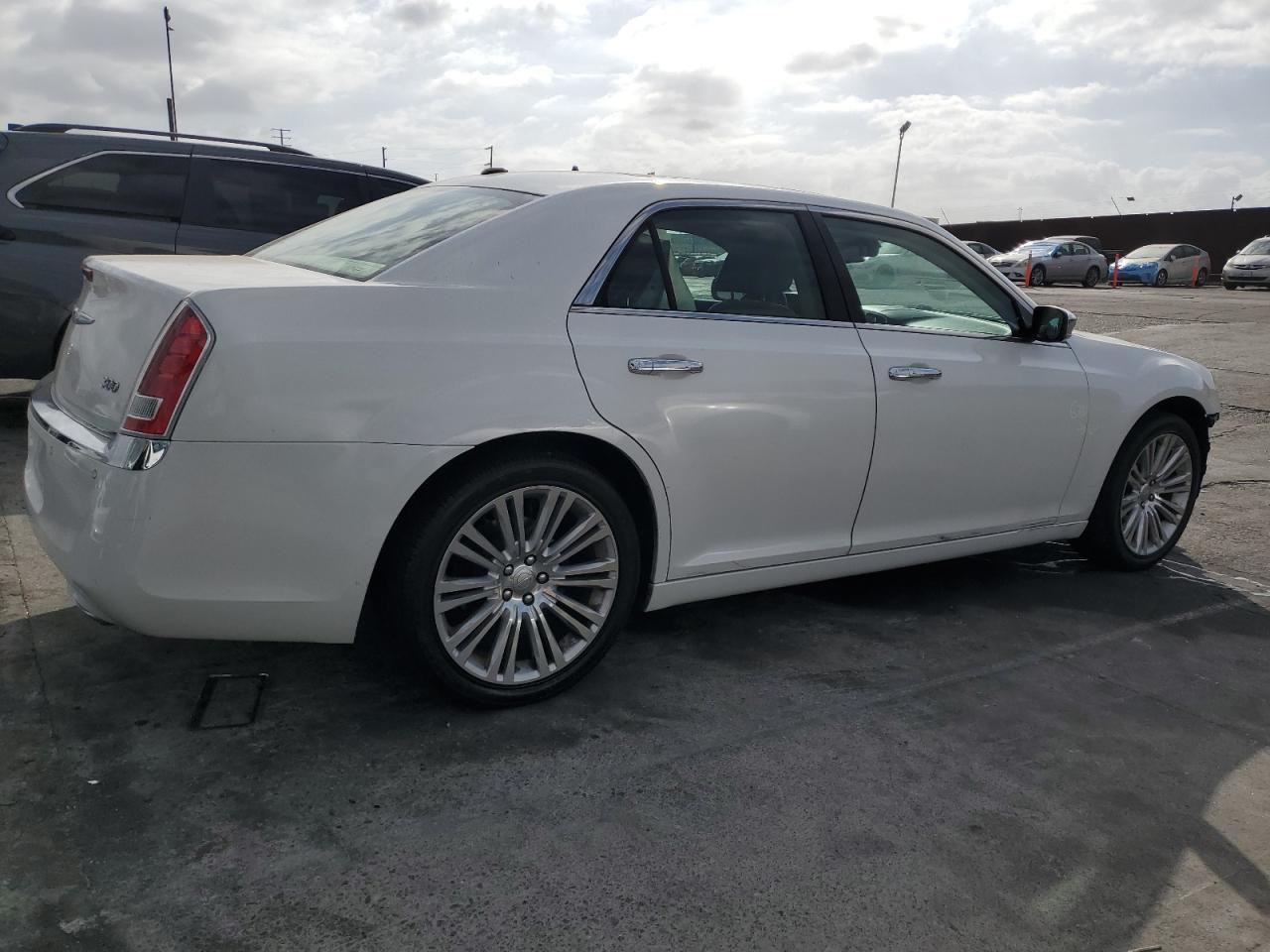 2011 CHRYSLER 300