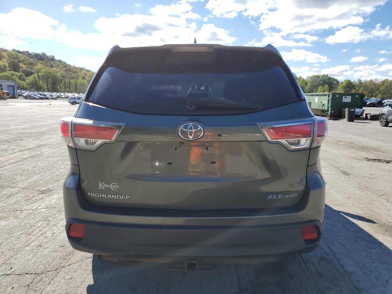 2015 TOYOTA HIGHLANDER