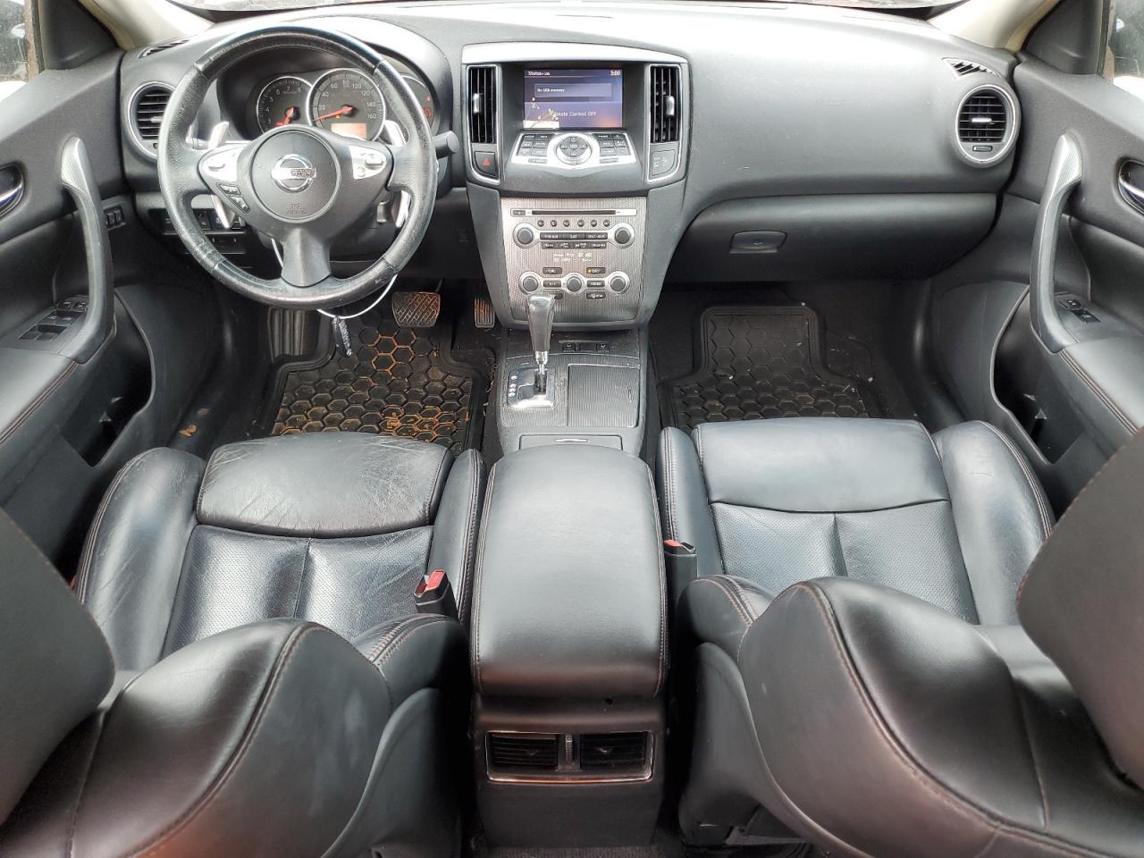 2010 NISSAN Maxima