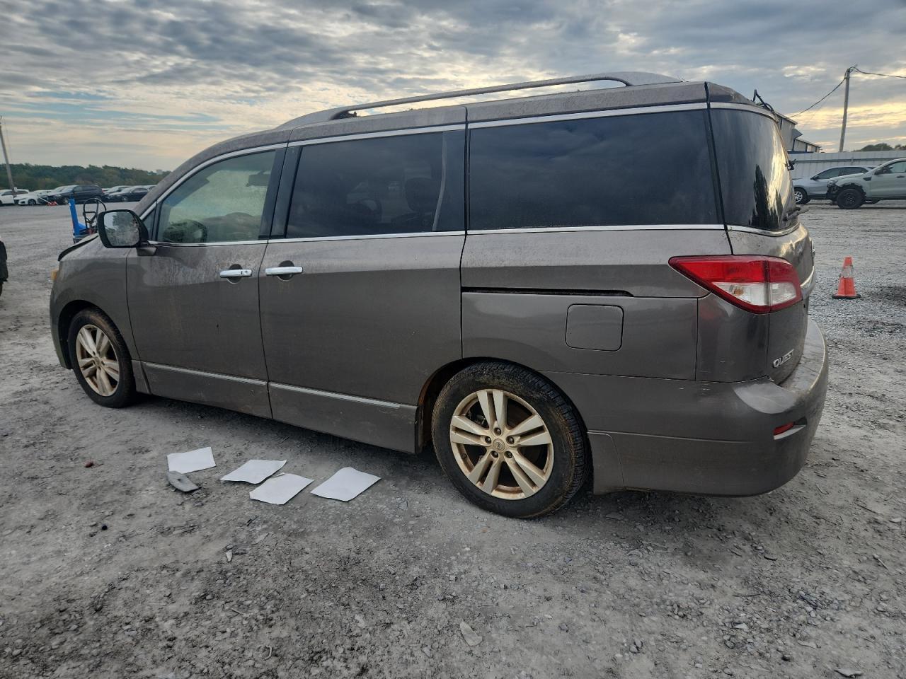 2014 NISSAN Quest