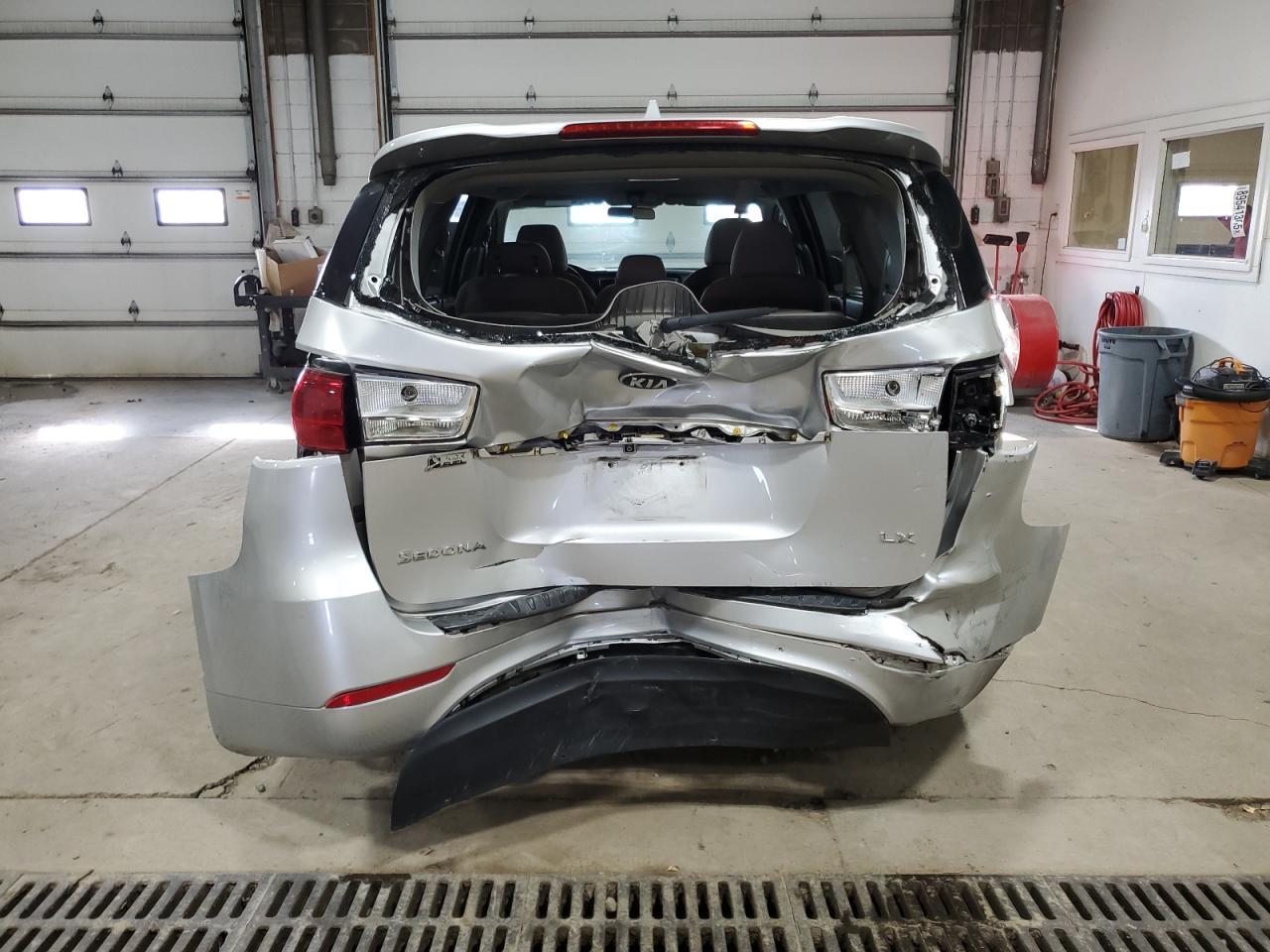 2015 KIA SEDONA