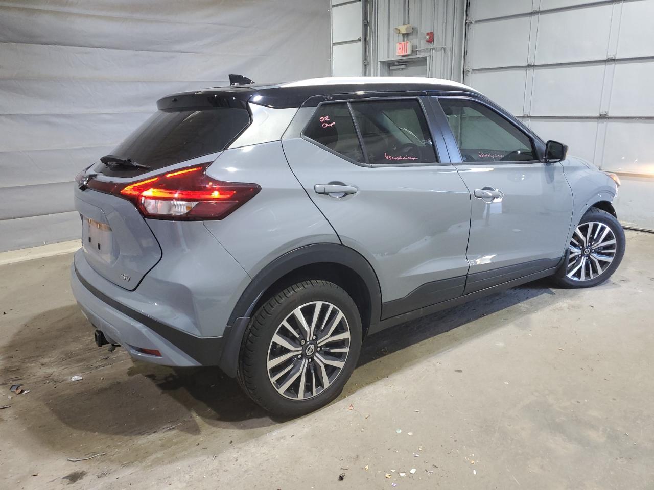 2021 NISSAN KICKS