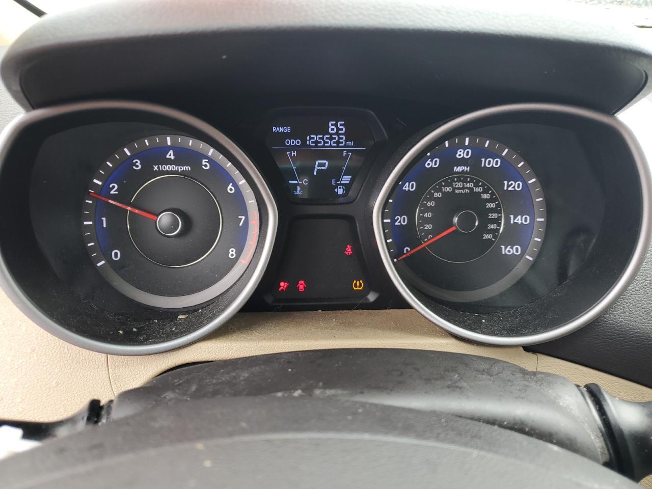 2012 HYUNDAI ELANTRA