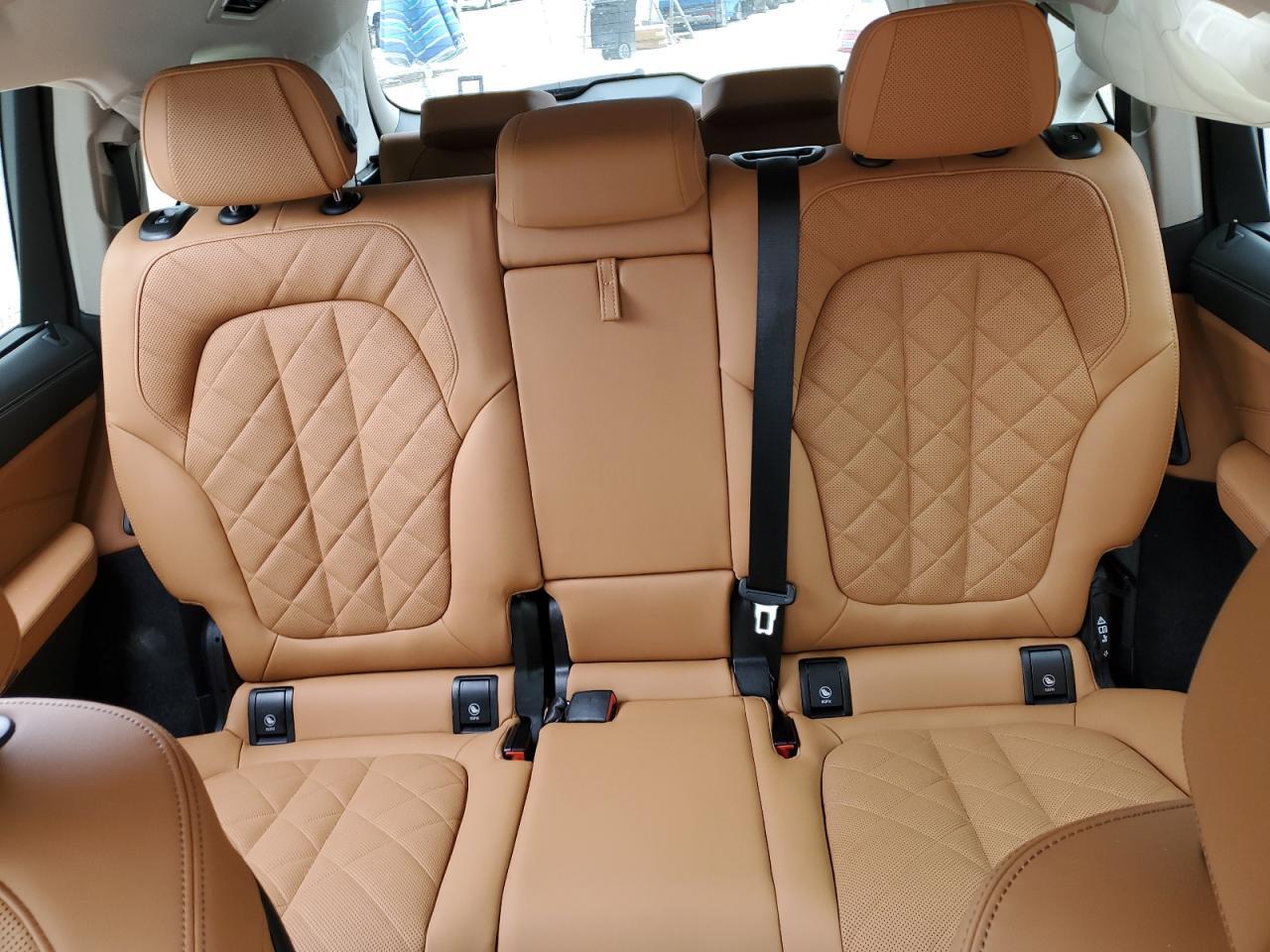 2025 BMW X7