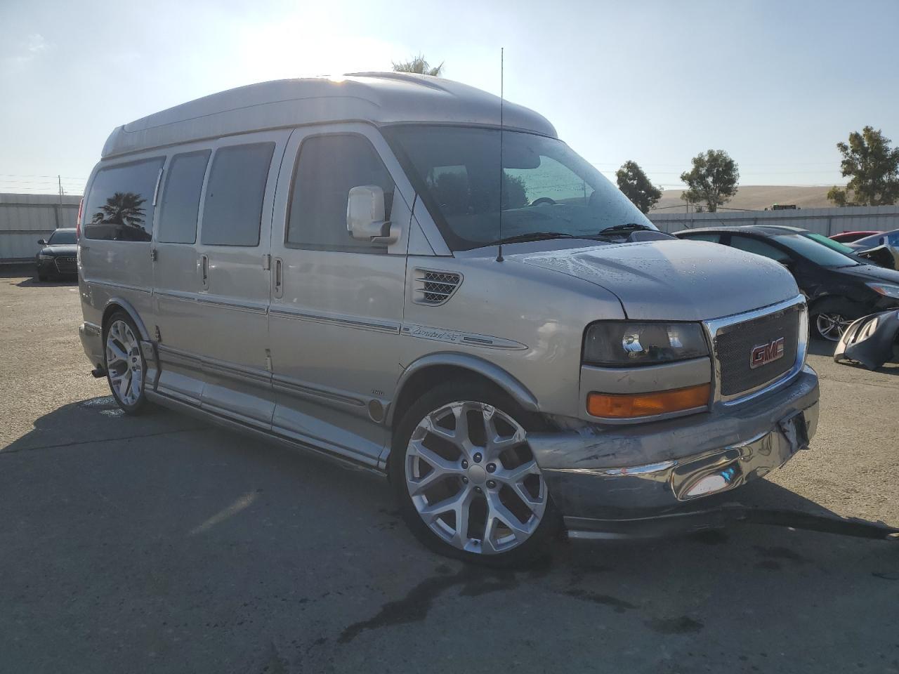 2010 GMC Savana