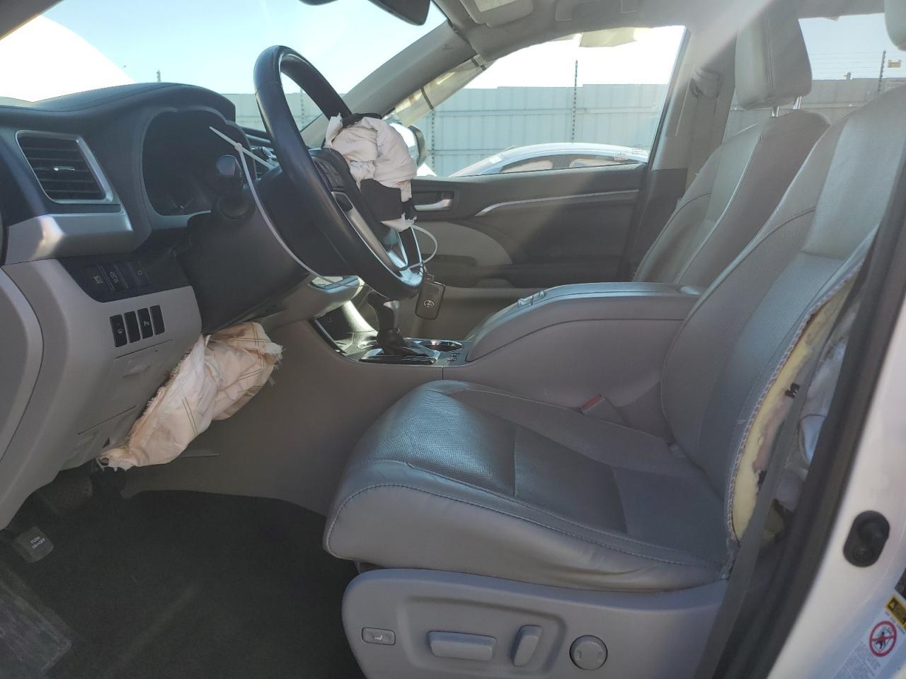 2017 TOYOTA HIGHLANDER