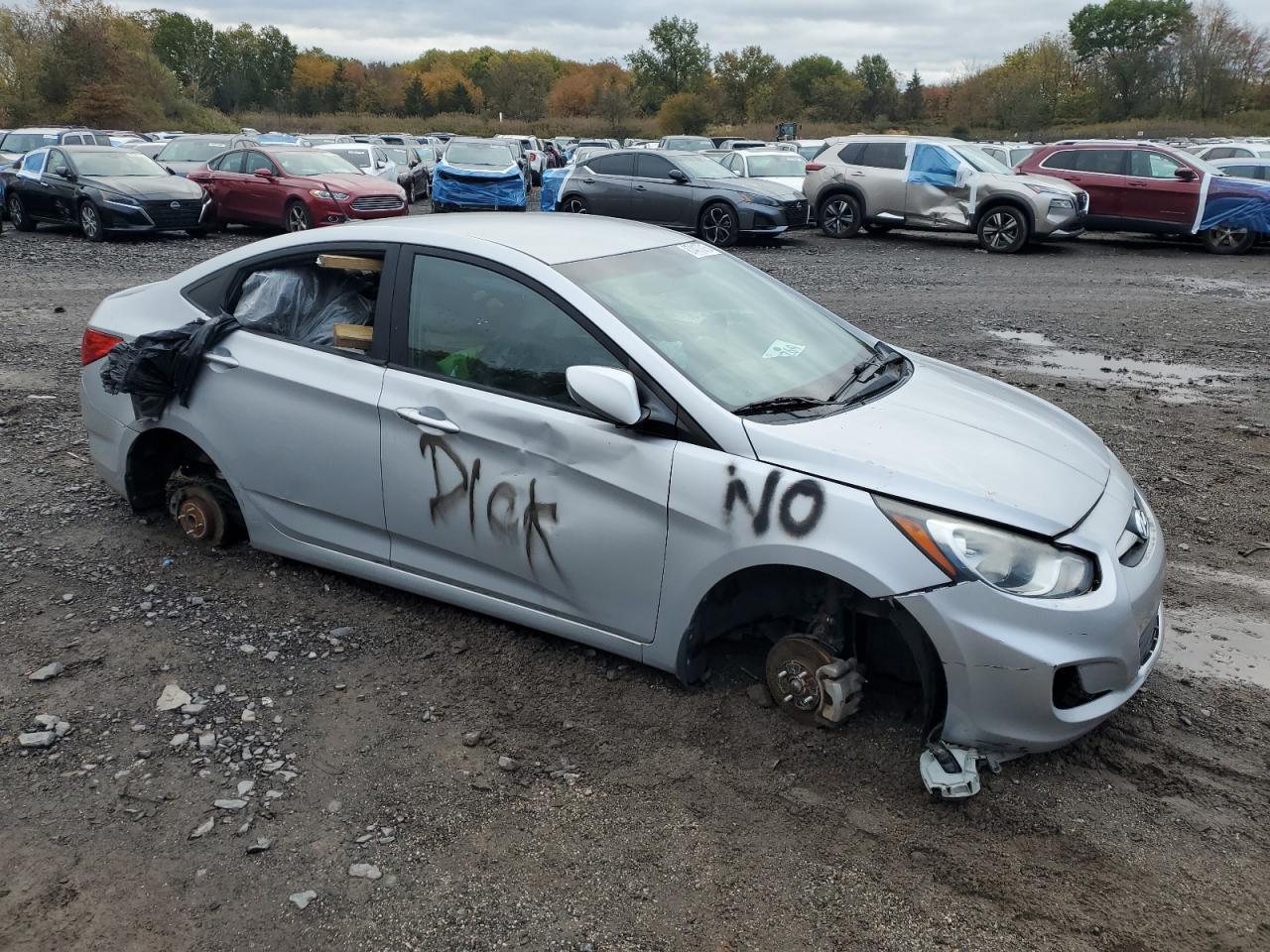 2012 HYUNDAI ACCENT
