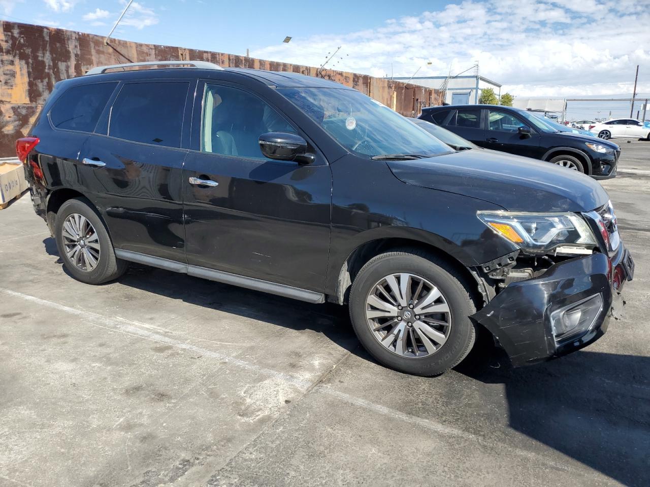 2017 NISSAN PATHFINDER