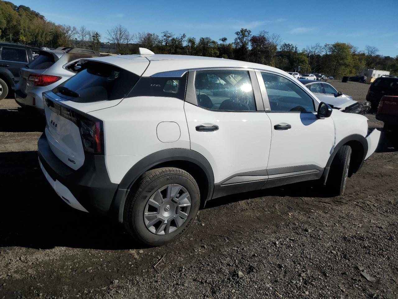 2025 NISSAN KICKS