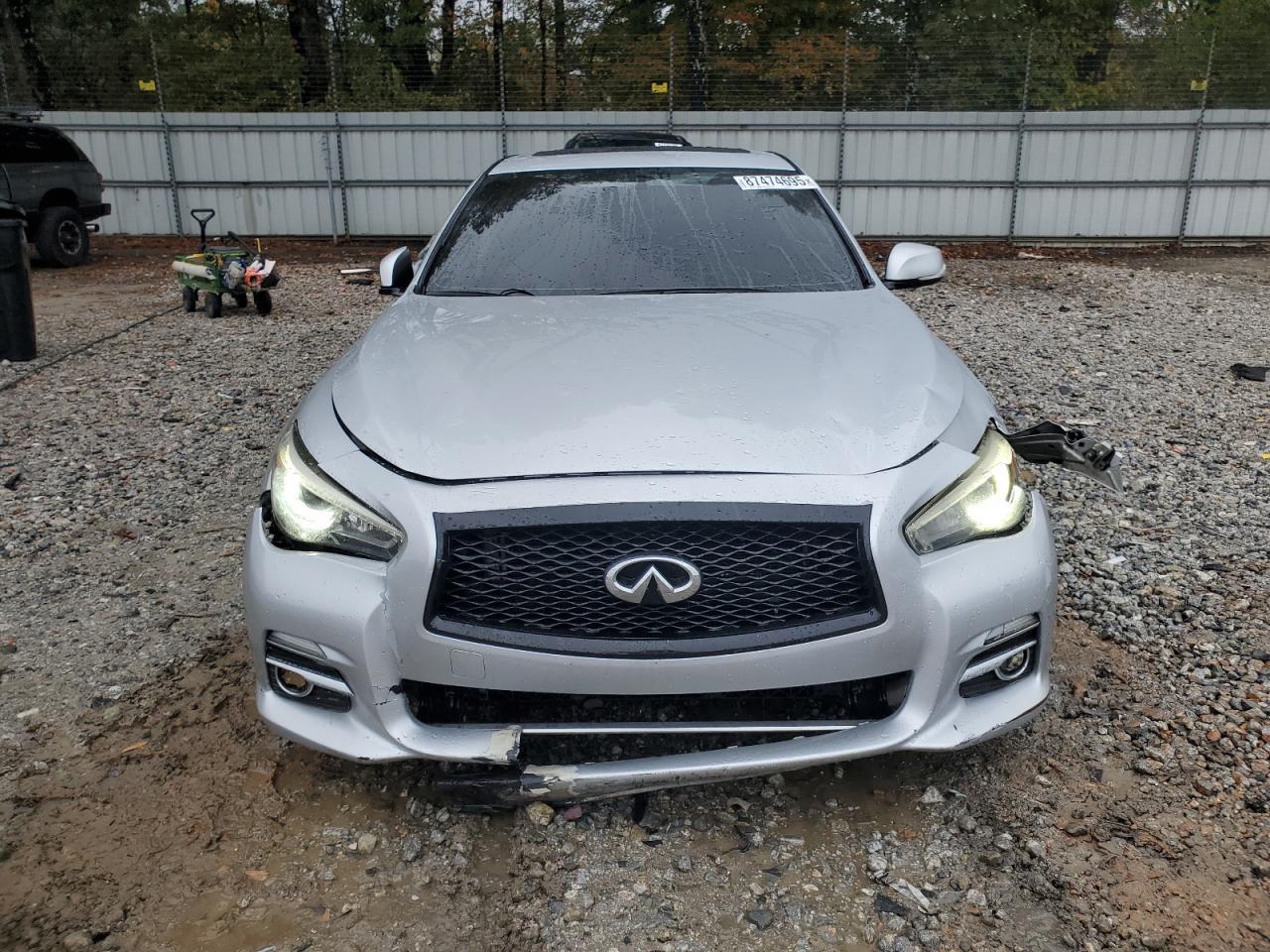 2015 INFINITI Q50