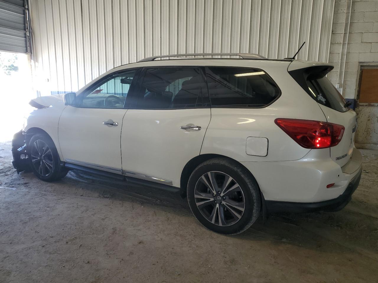 2017 NISSAN PATHFINDER