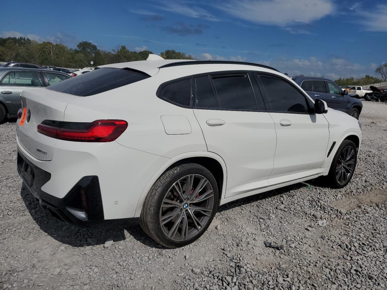 2023 BMW X4