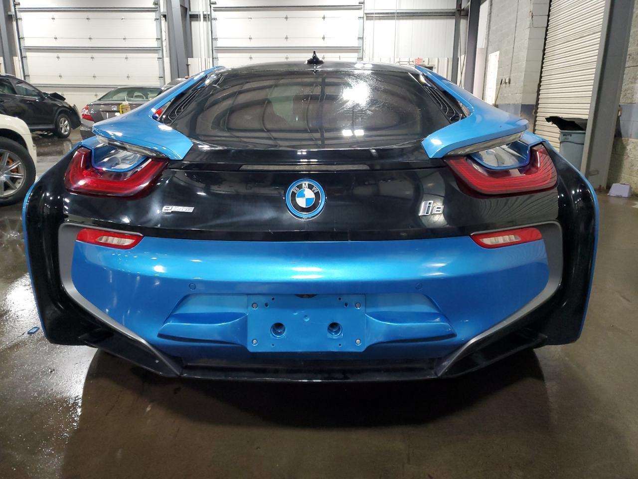 2016 BMW i8