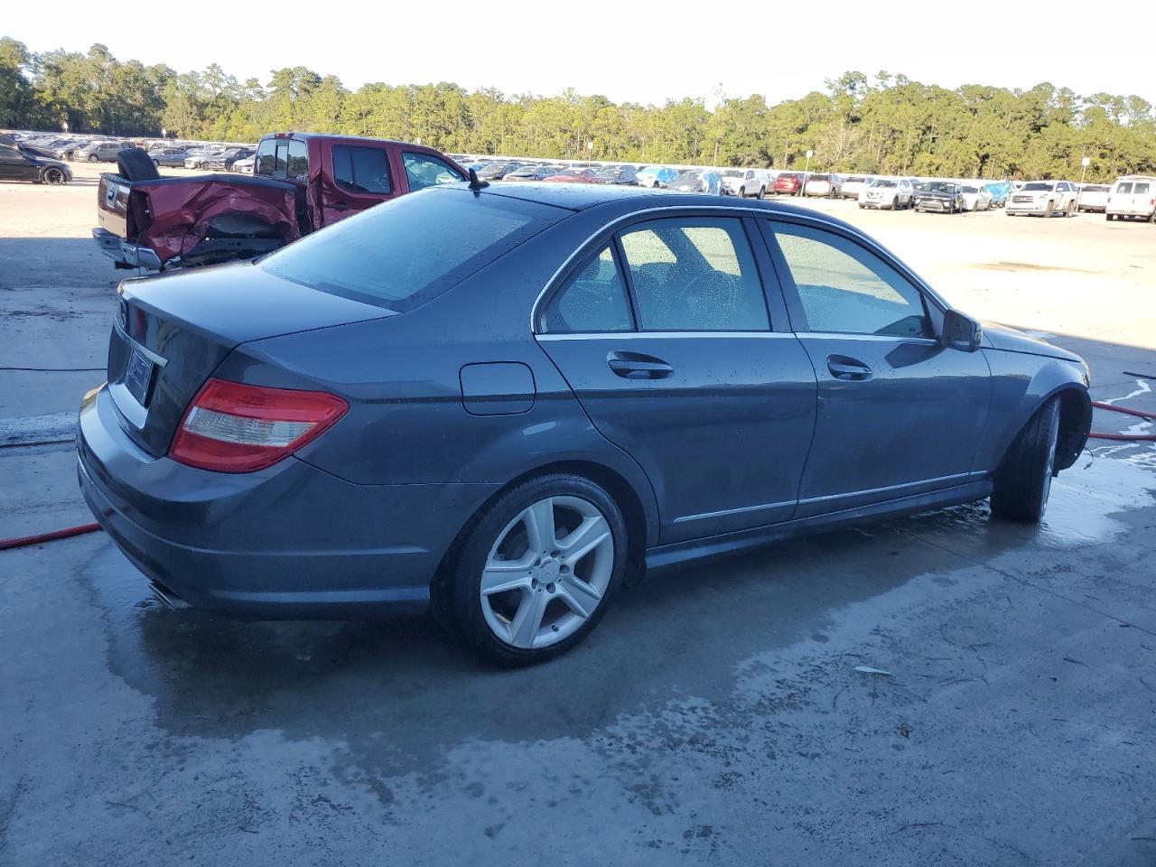 2011 MERCEDES-BENZ C-CLASS