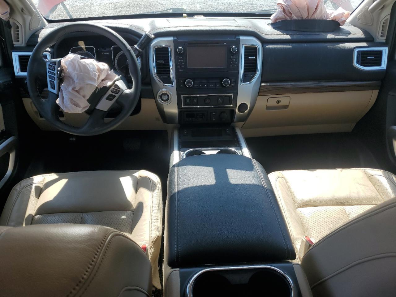2016 NISSAN Titan