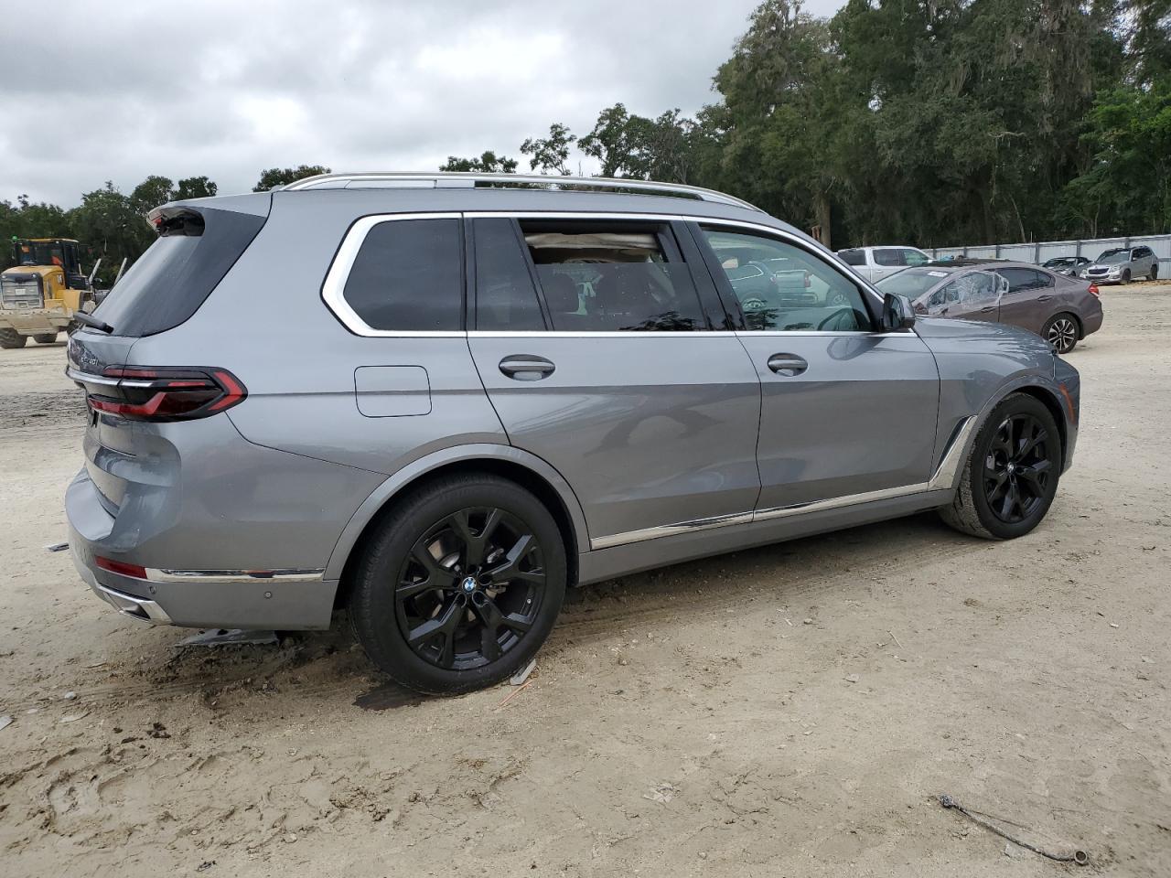 2025 BMW X7