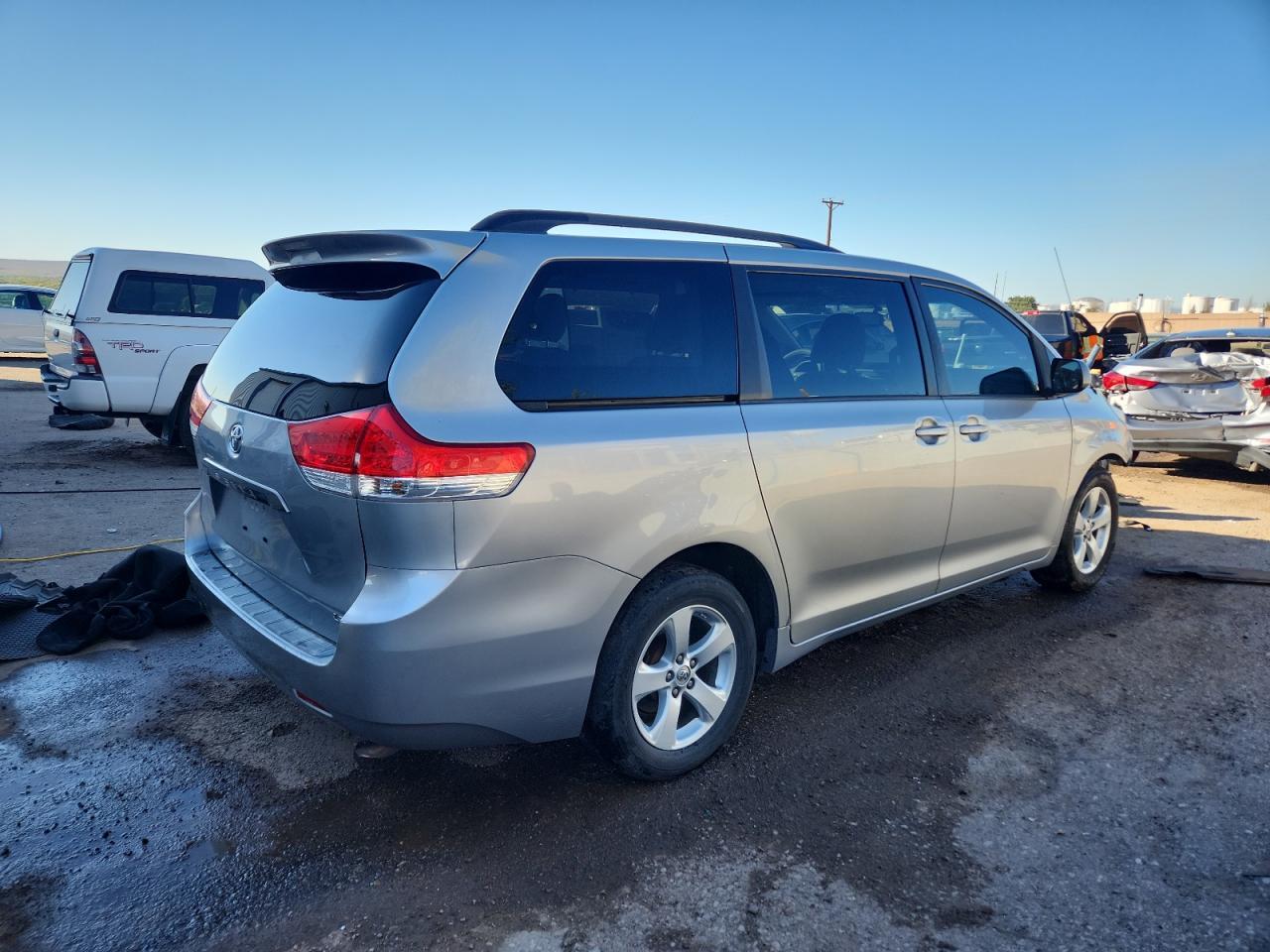 2014 TOYOTA SIENNA