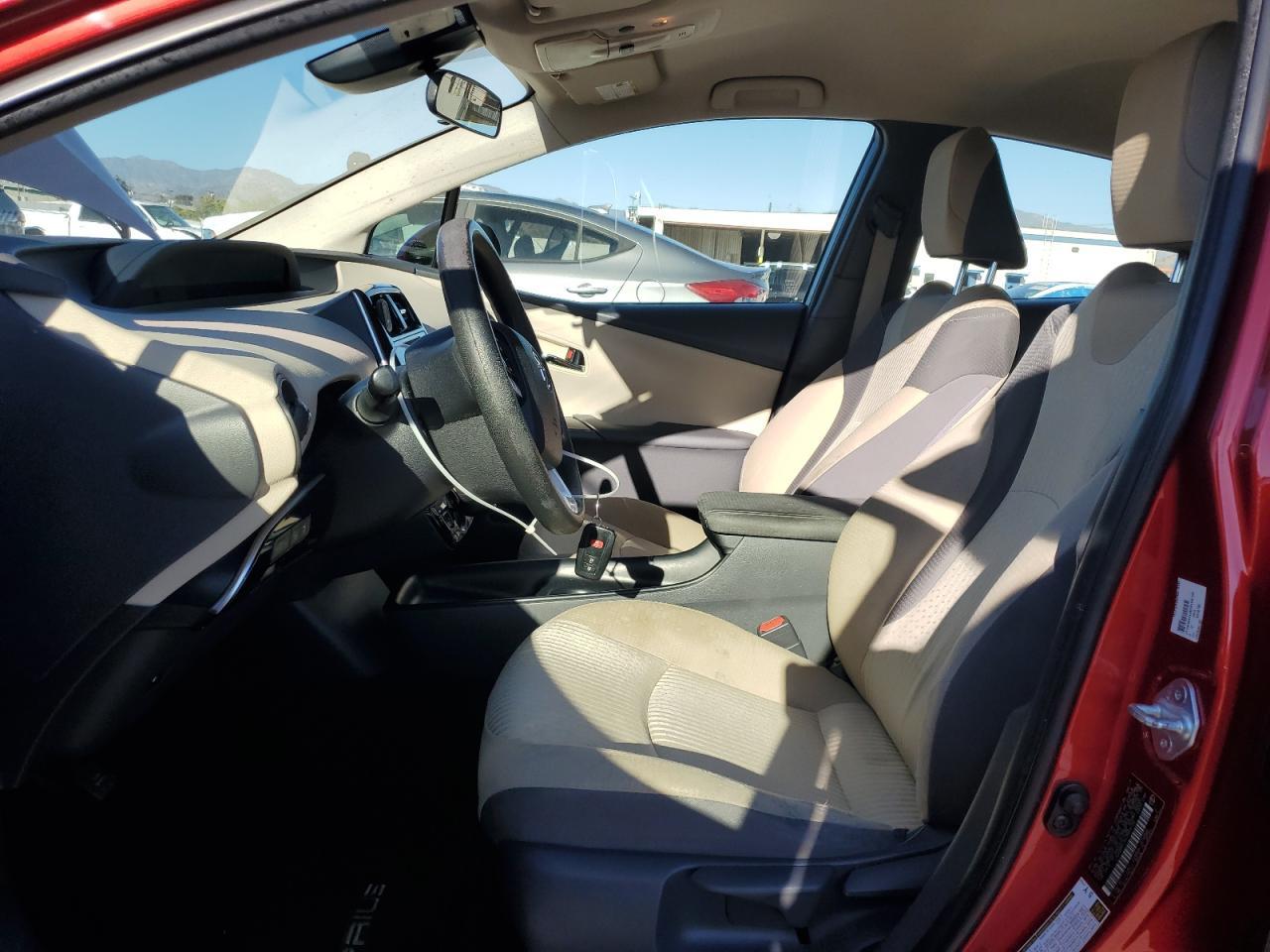 2017 TOYOTA PRIUS
