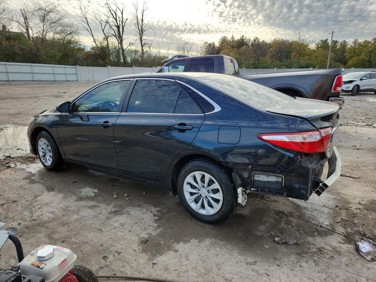 2015 TOYOTA CAMRY