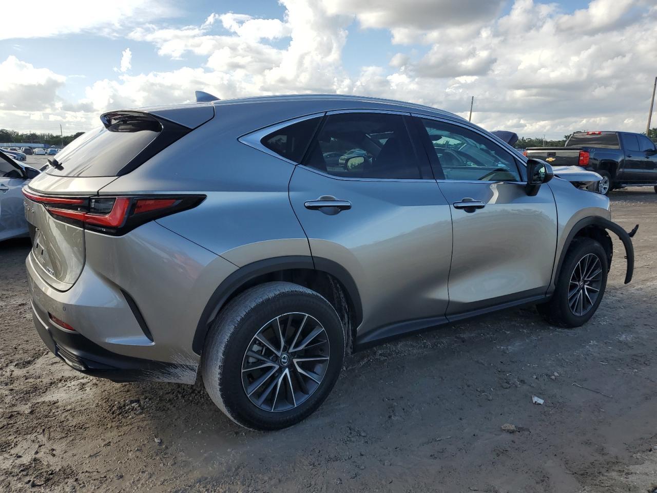 2025 LEXUS NX 250