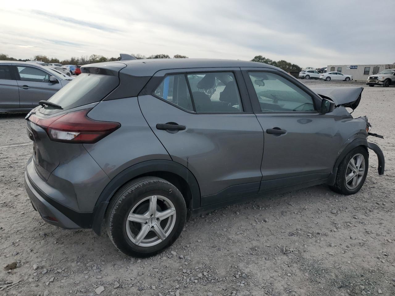 2021 NISSAN KICKS