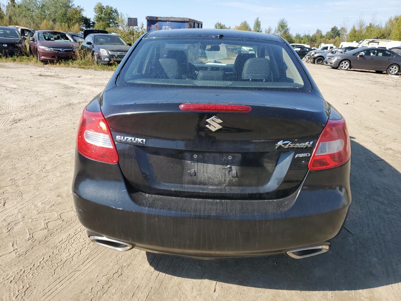 2011 SUZUKI Kizashi