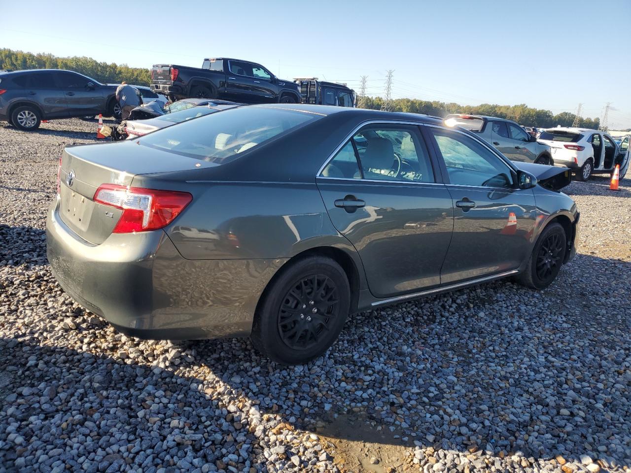 2013 TOYOTA CAMRY