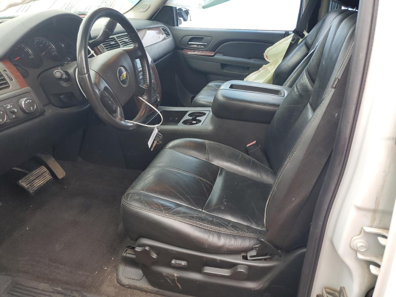 2010 CHEVROLET Suburban