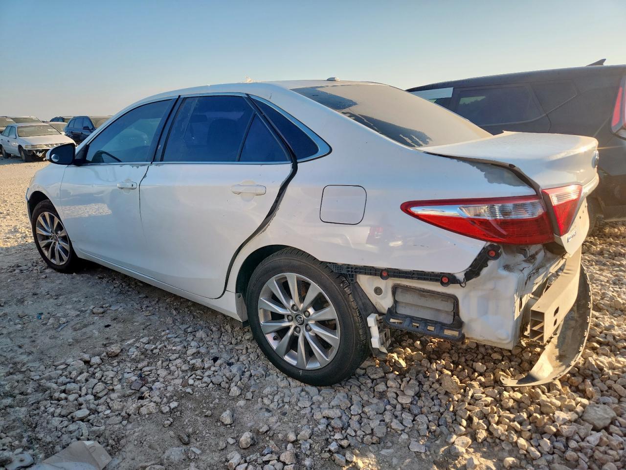 2016 TOYOTA CAMRY