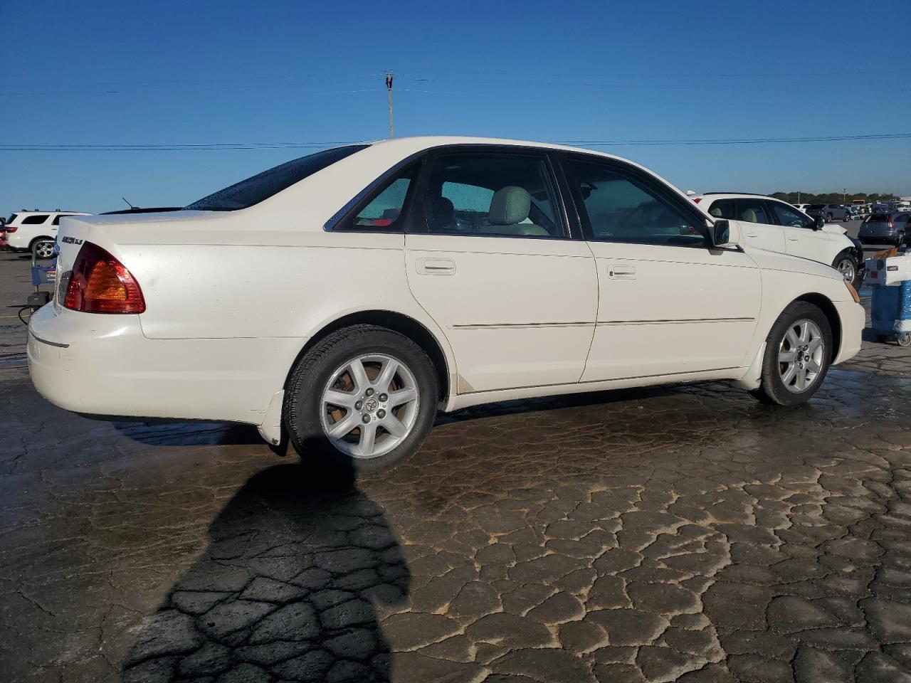 2002 TOYOTA Avalon