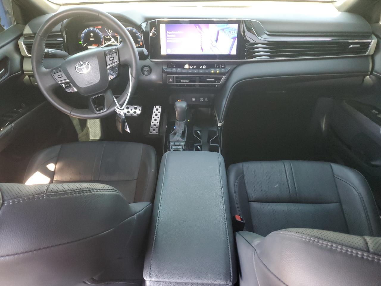 2025 TOYOTA CAMRY