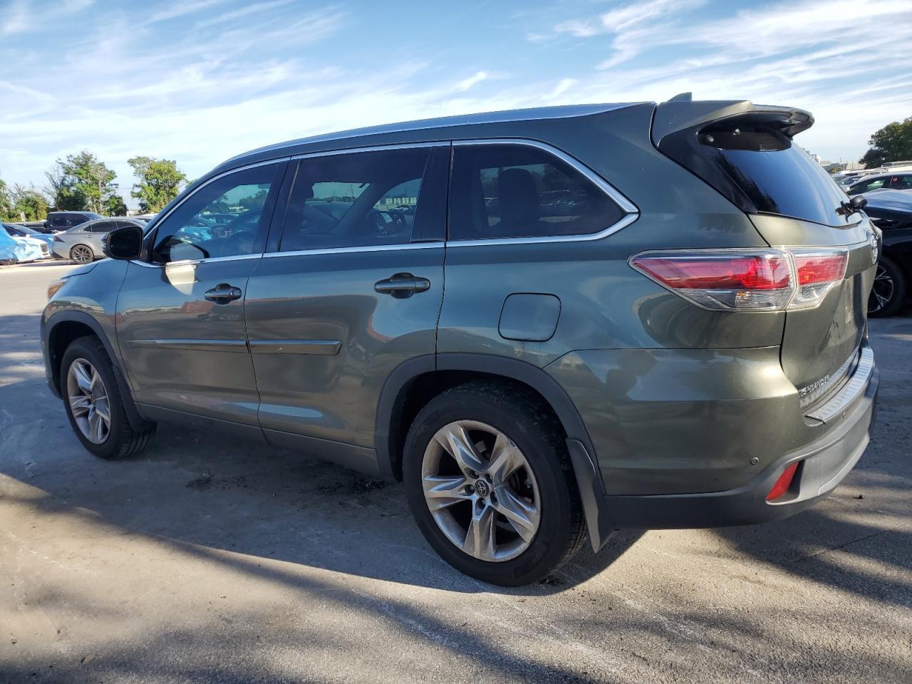 2016 TOYOTA HIGHLANDER