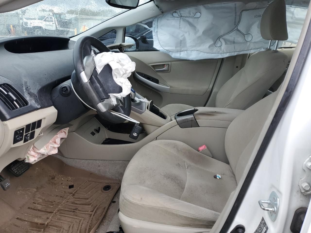 2013 TOYOTA PRIUS